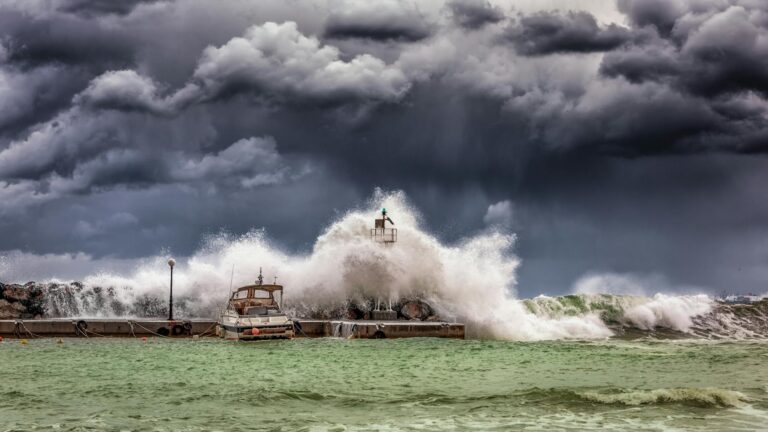 What to Do When the Power Goes Out: A Florida Panhandle Guide