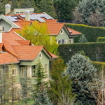 Lush gardens and red rooftops amidst greenery in Ankara, Türkiye.